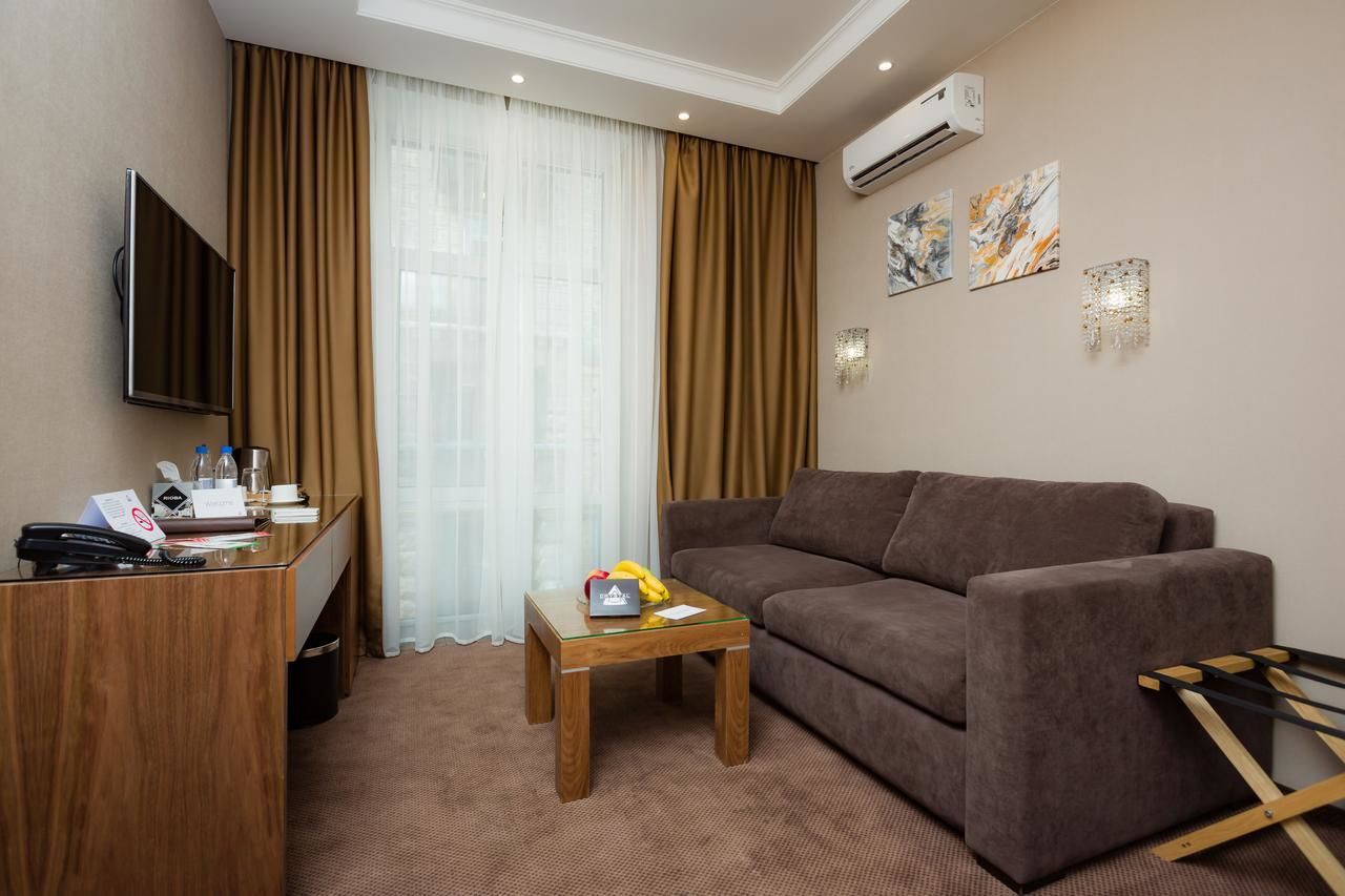Отель Crystal Hotel Киев
