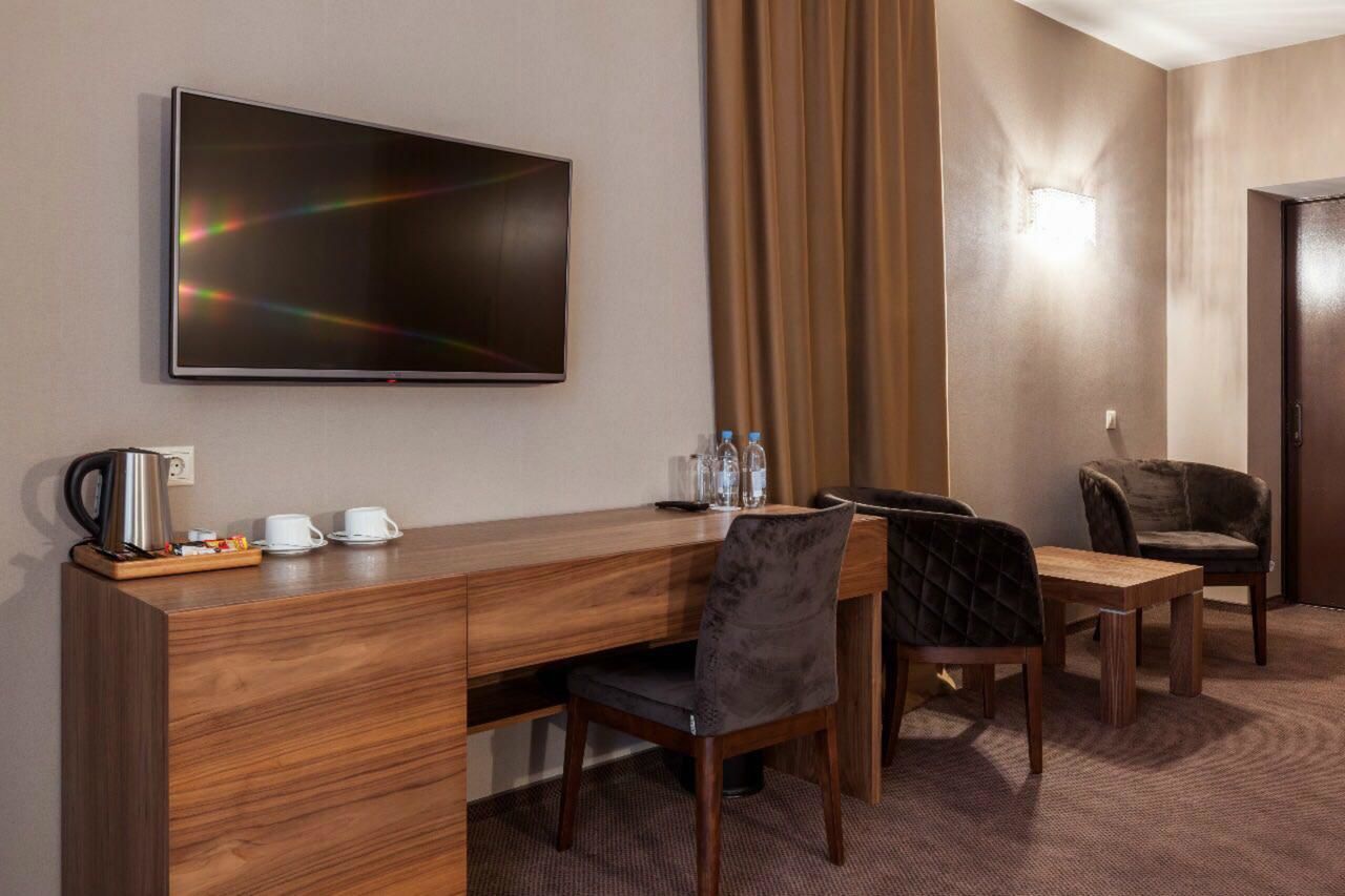 Отель Crystal Hotel Киев