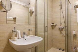 Отель Crystal Hotel Киев Полулюкс Делюкс-5